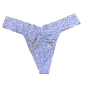 NWT Victoria's Secret PINK Lacy Lilac Thong Panty